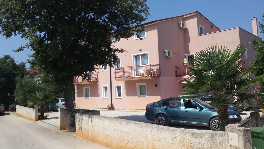 Apartment Studio Baric Пореч Екстериор снимка